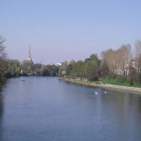 Accogliente Bilocale Lungo Il Fiume Po Turin